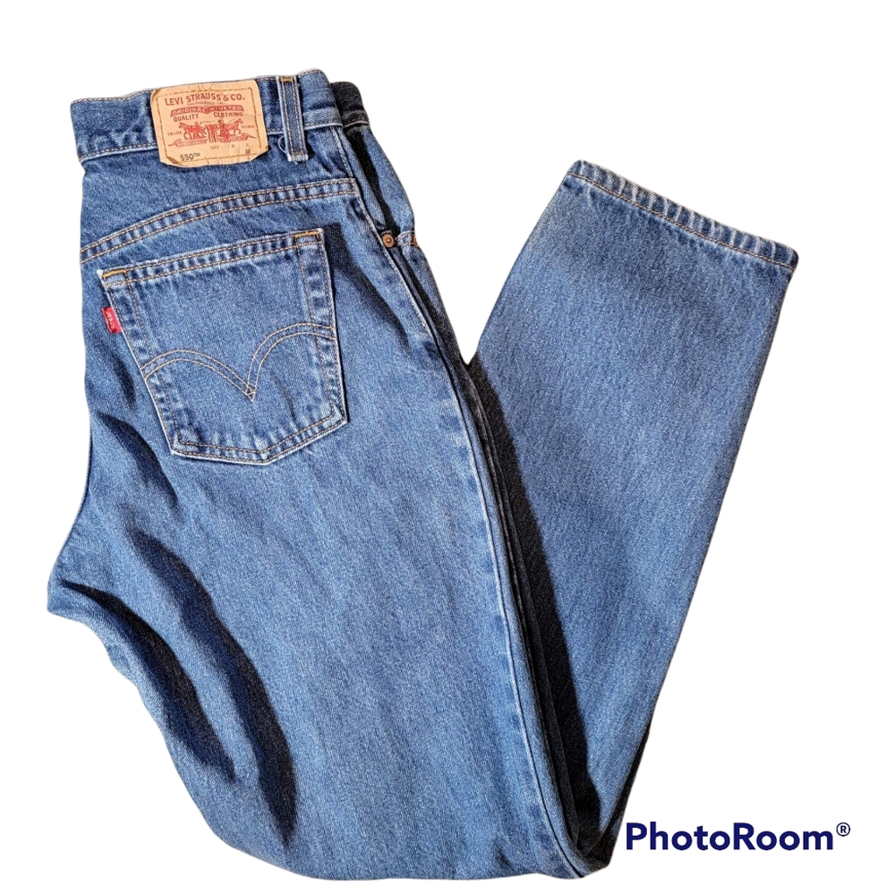 ♡Host Pick♡ Levi's Vintage Womens 550 Relaxed High Rise Tapered Jeans